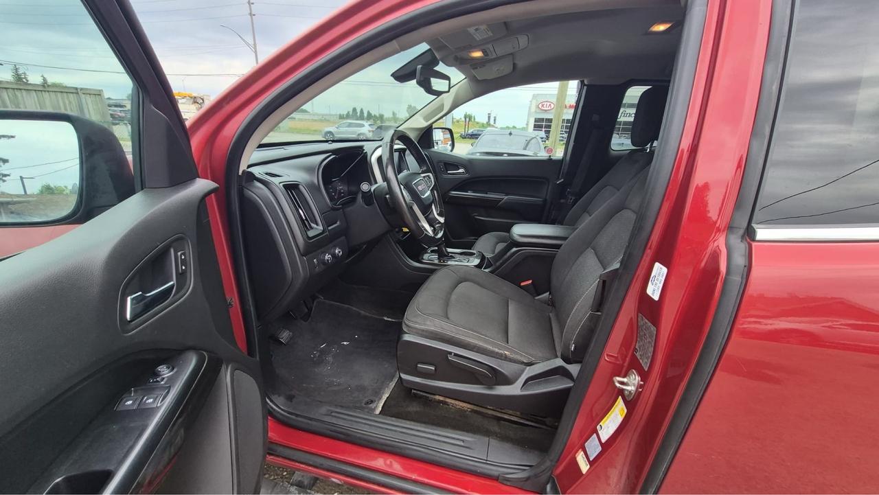 2015 GMC Canyon SLE, 4X4, WELL MAINTAINED, 4 CYLINDER, CERTIFIED Photo