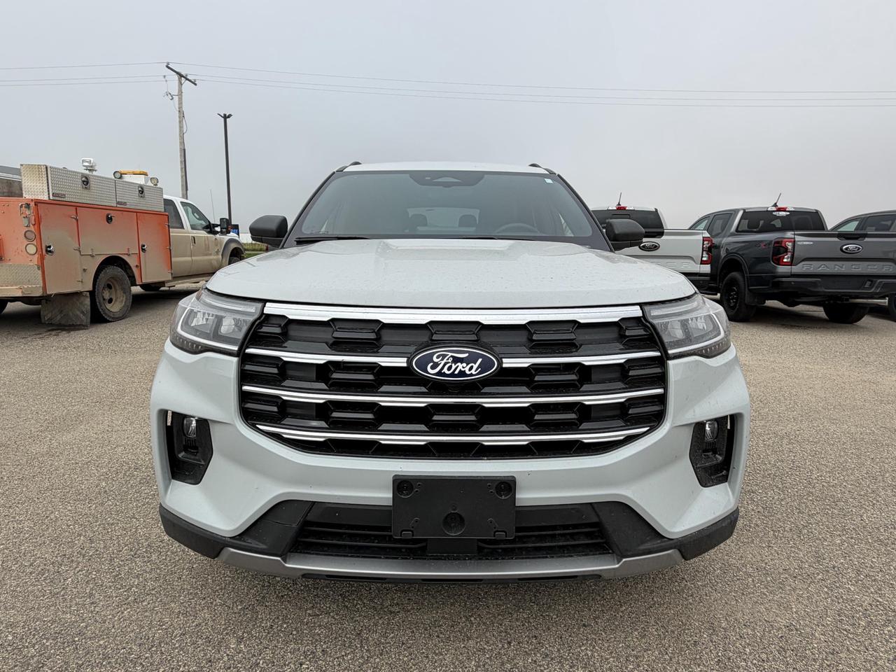 2027 Ford Explorer Active w/200A Pkg 2.3L ECOBOOST I-4 200A+ Photo2