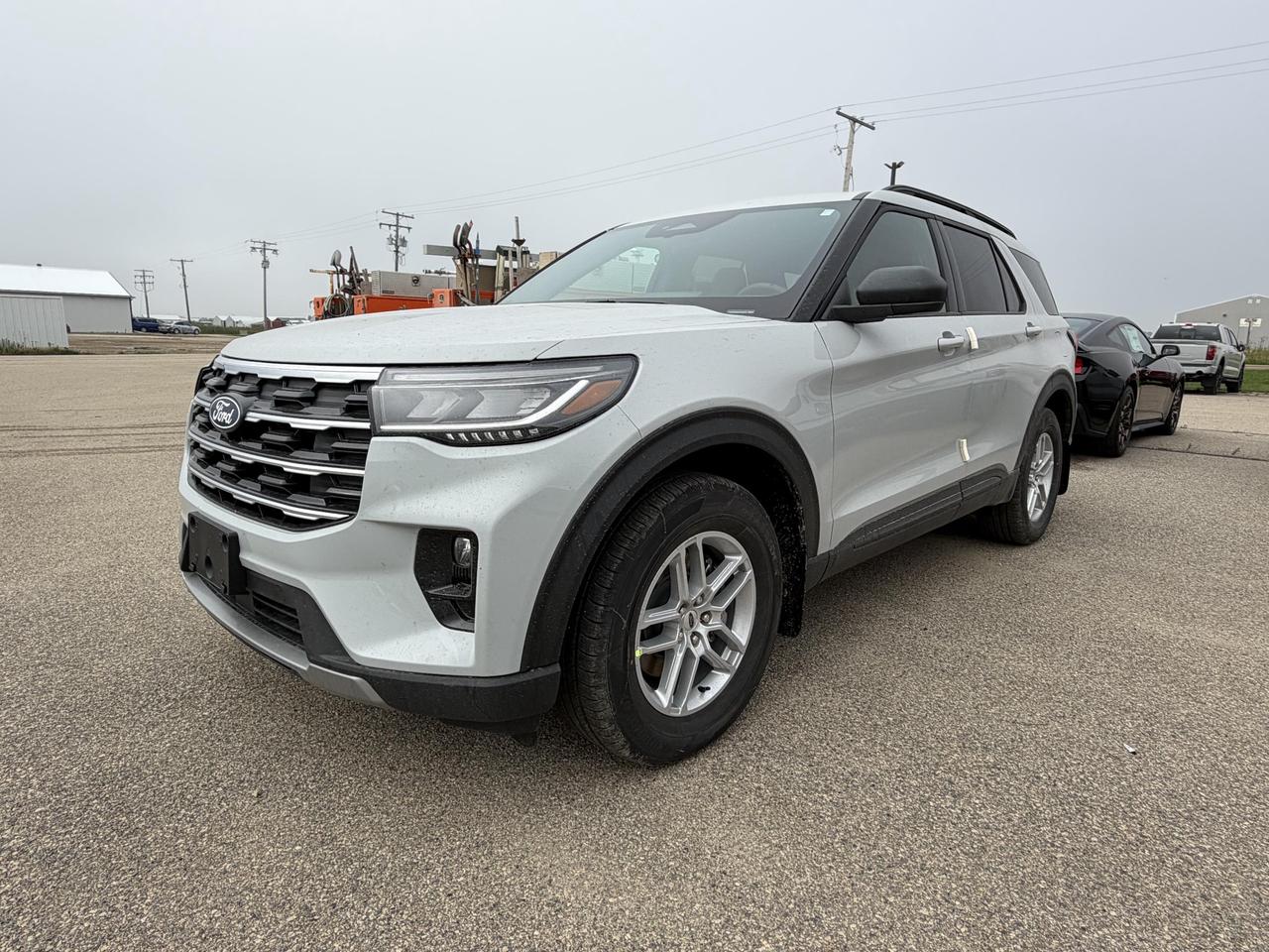 2027 Ford Explorer Active w/200A Pkg 2.3L ECOBOOST I-4 200A+ Photo3