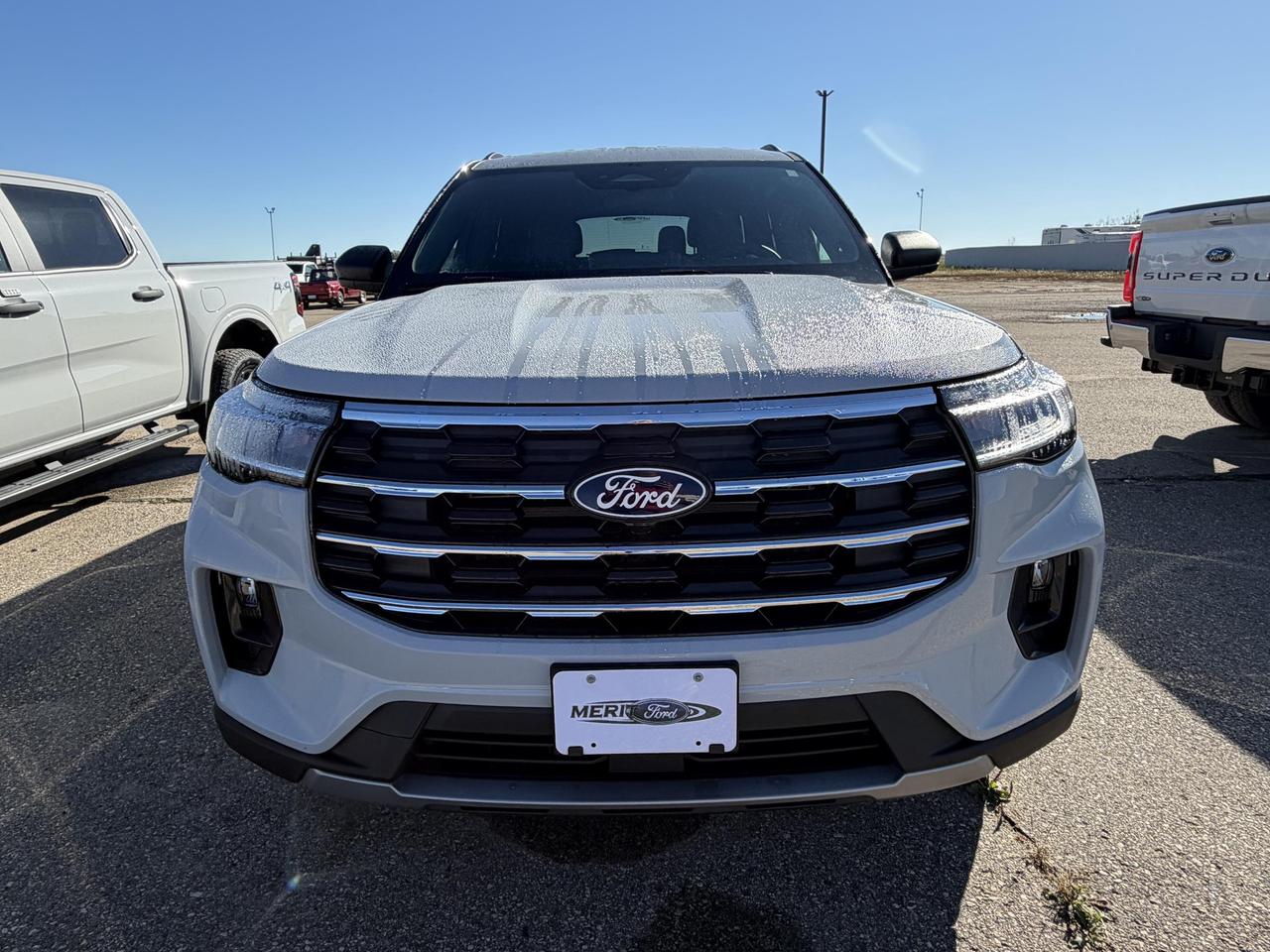 2027 Ford Explorer Active w/200A Pkg 2.3L ECOBOOST I-4 200A+ Photo2
