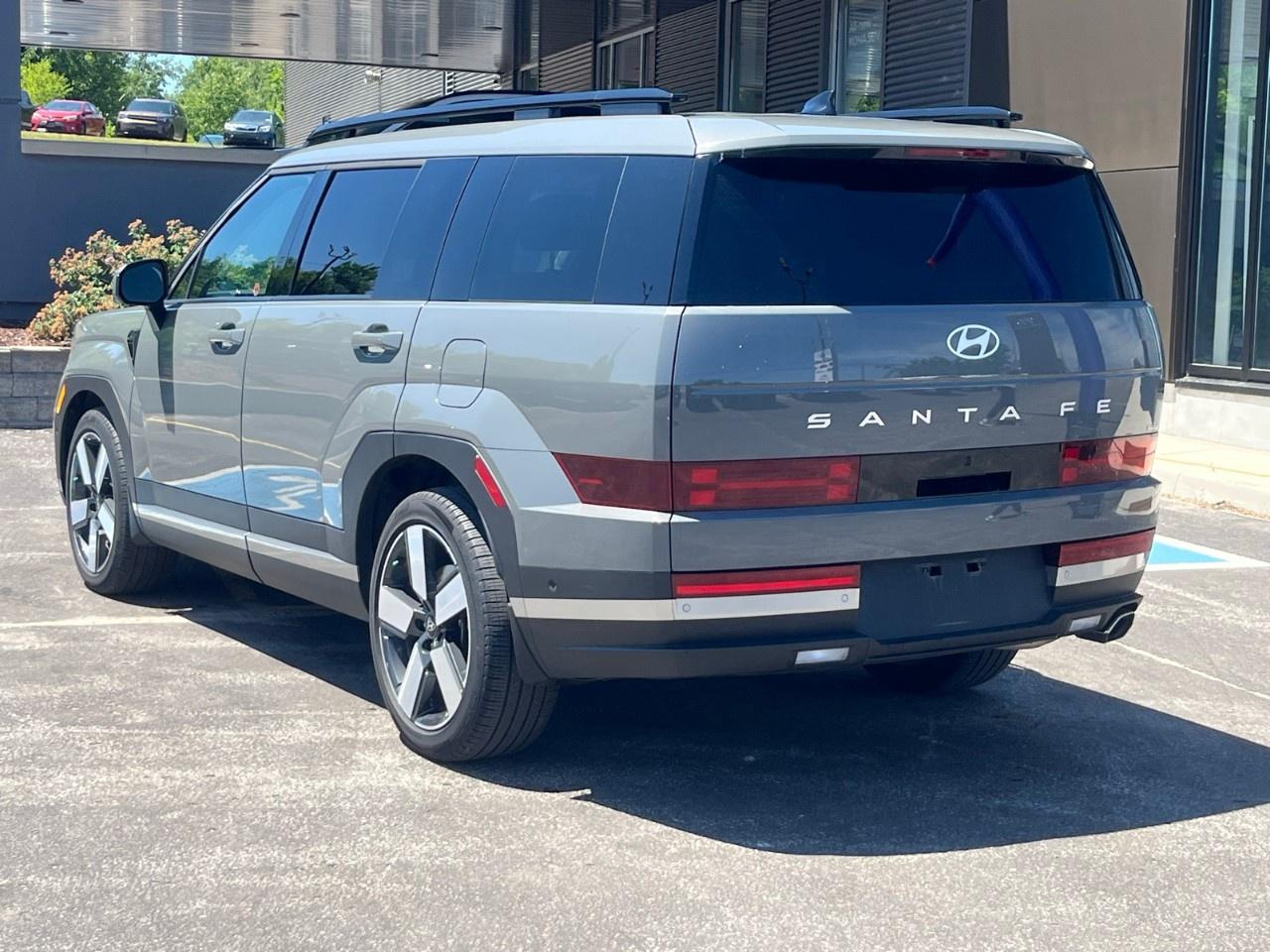2024 Hyundai Santa Fe LUXURY AWD Photo