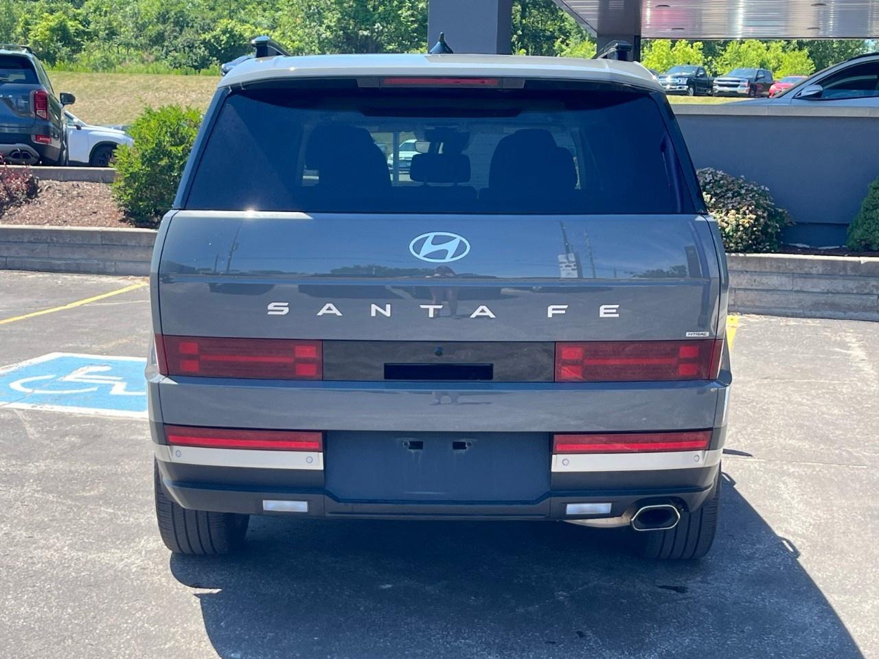 2024 Hyundai Santa Fe LUXURY AWD Photo