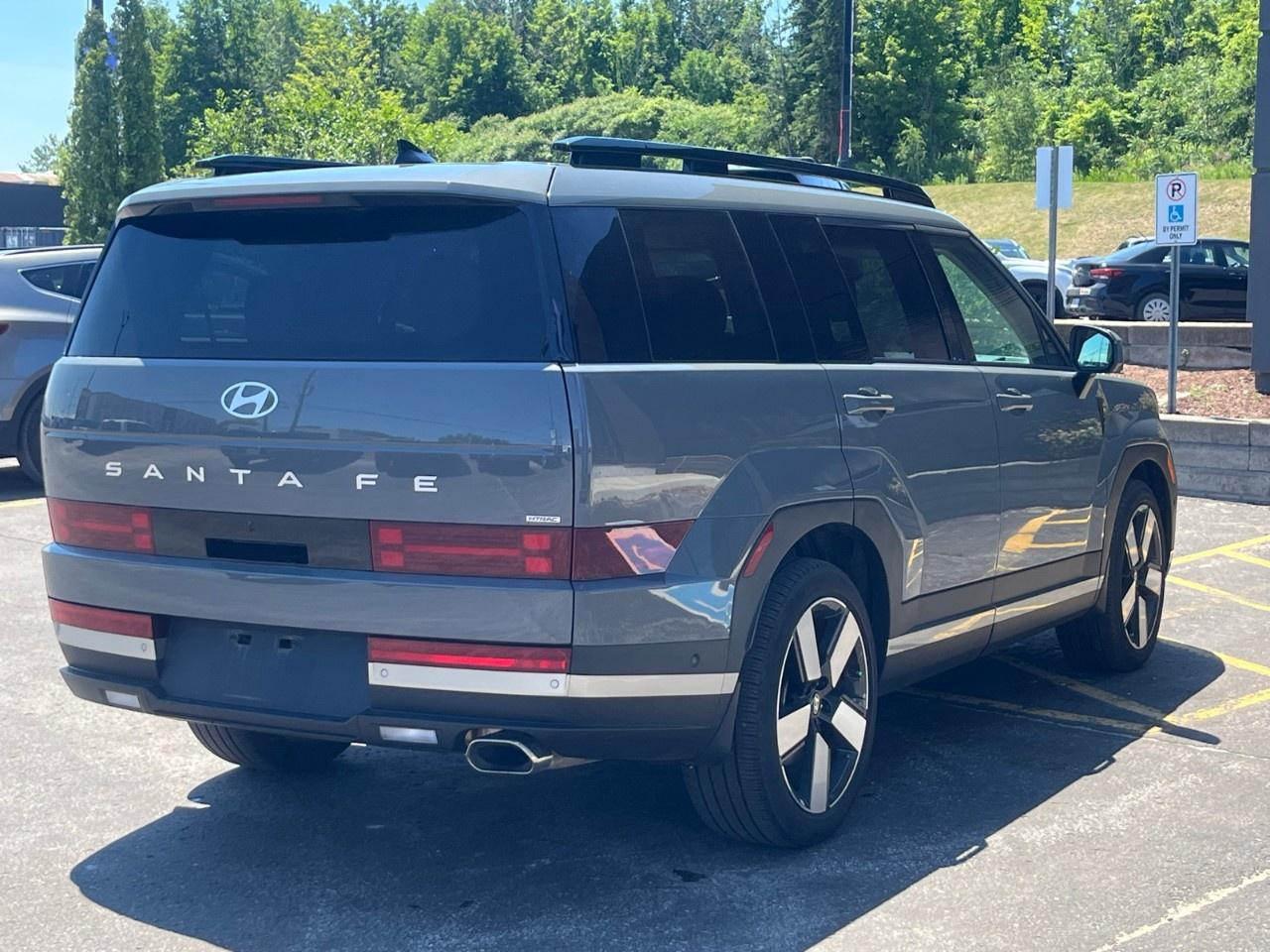 2024 Hyundai Santa Fe LUXURY AWD Photo