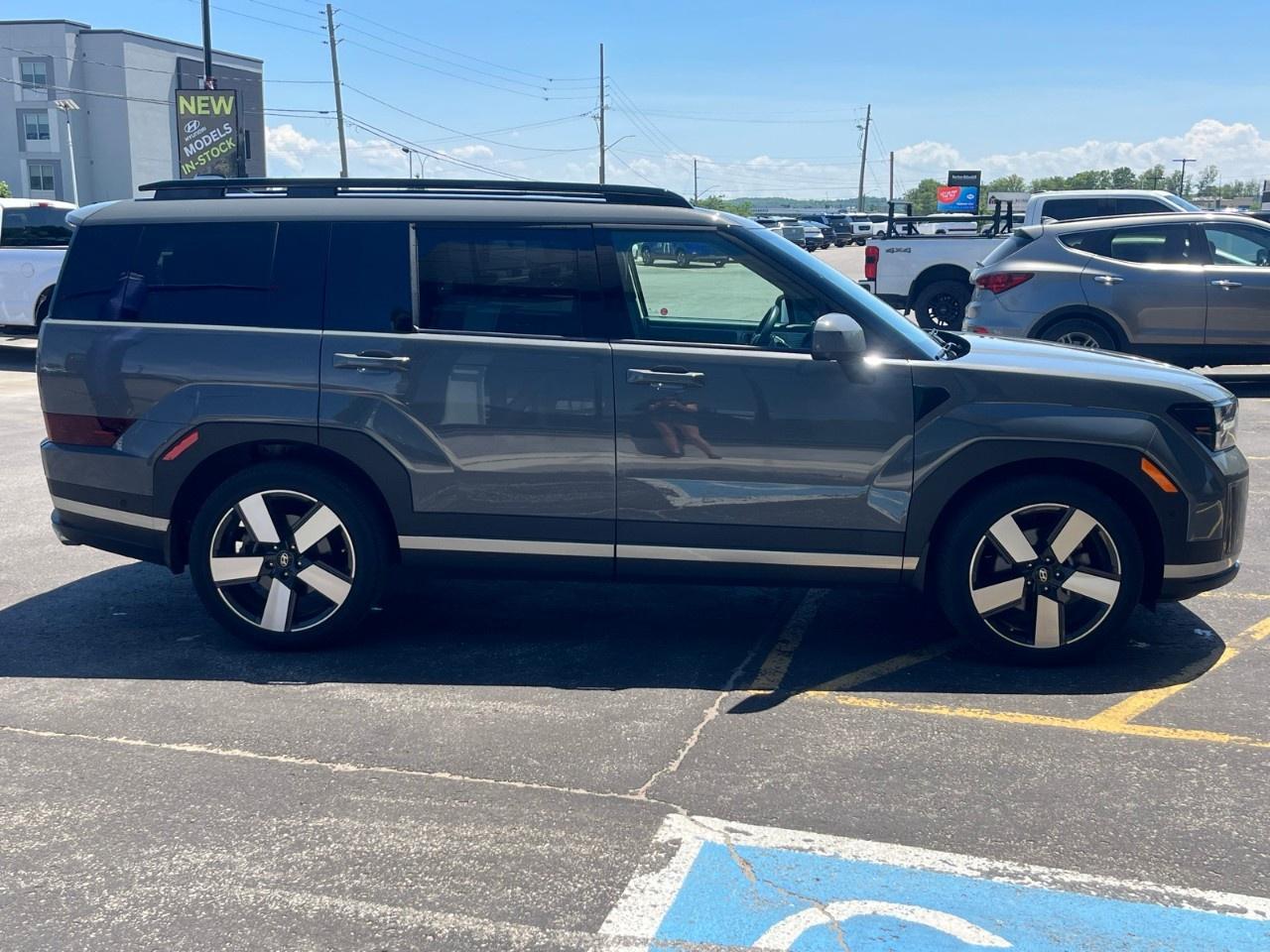 2024 Hyundai Santa Fe LUXURY AWD Photo