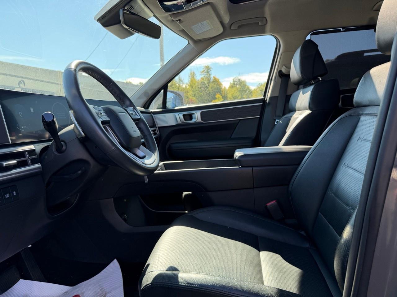 2024 Hyundai Santa Fe LUXURY AWD Photo