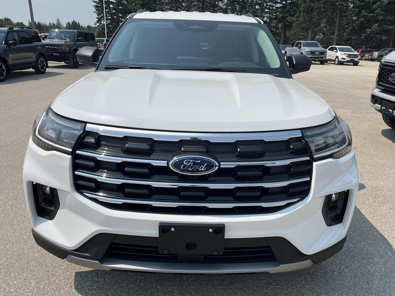 2026 Ford Explorer Active w/200A Pkg 4WD Photo1