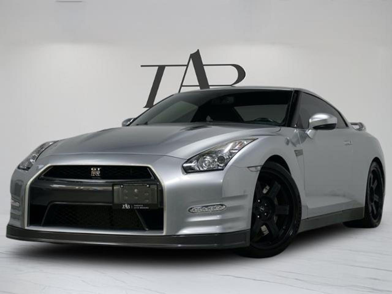 2012 Nissan GT-R BLACK EDITION | RECARO SEATS | BREMBO | 20 IN Photo2