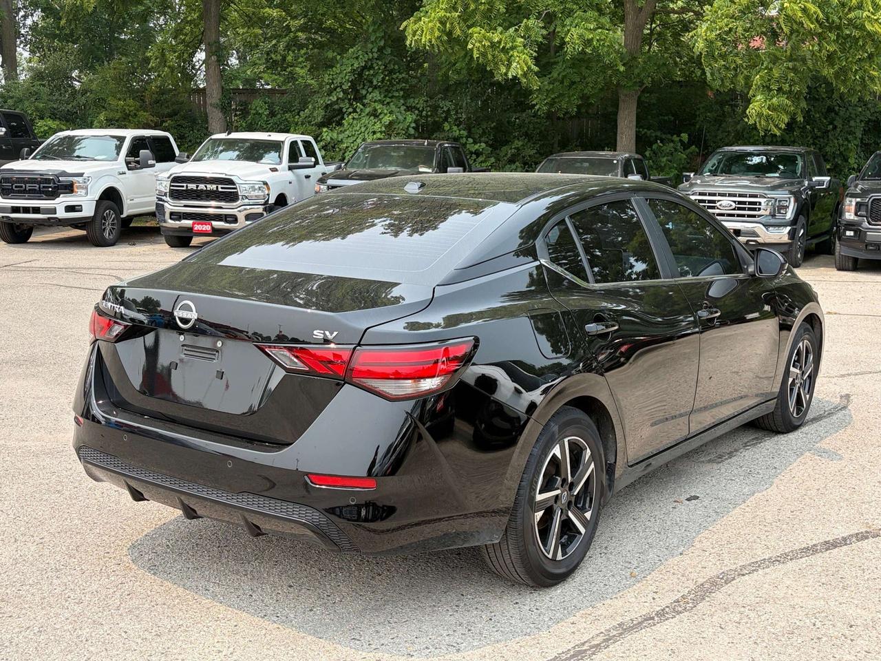 2024 Nissan Sentra SV, REMOTE START, CLEAN CARFAX, CARPLAY! - Photo #8
