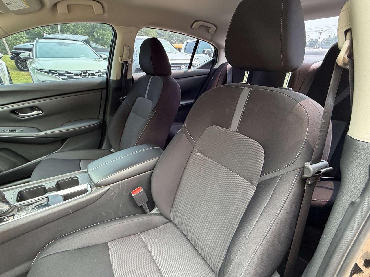 2024 Nissan Sentra SV, REMOTE START, CLEAN CARFAX, CARPLAY! - Photo #10