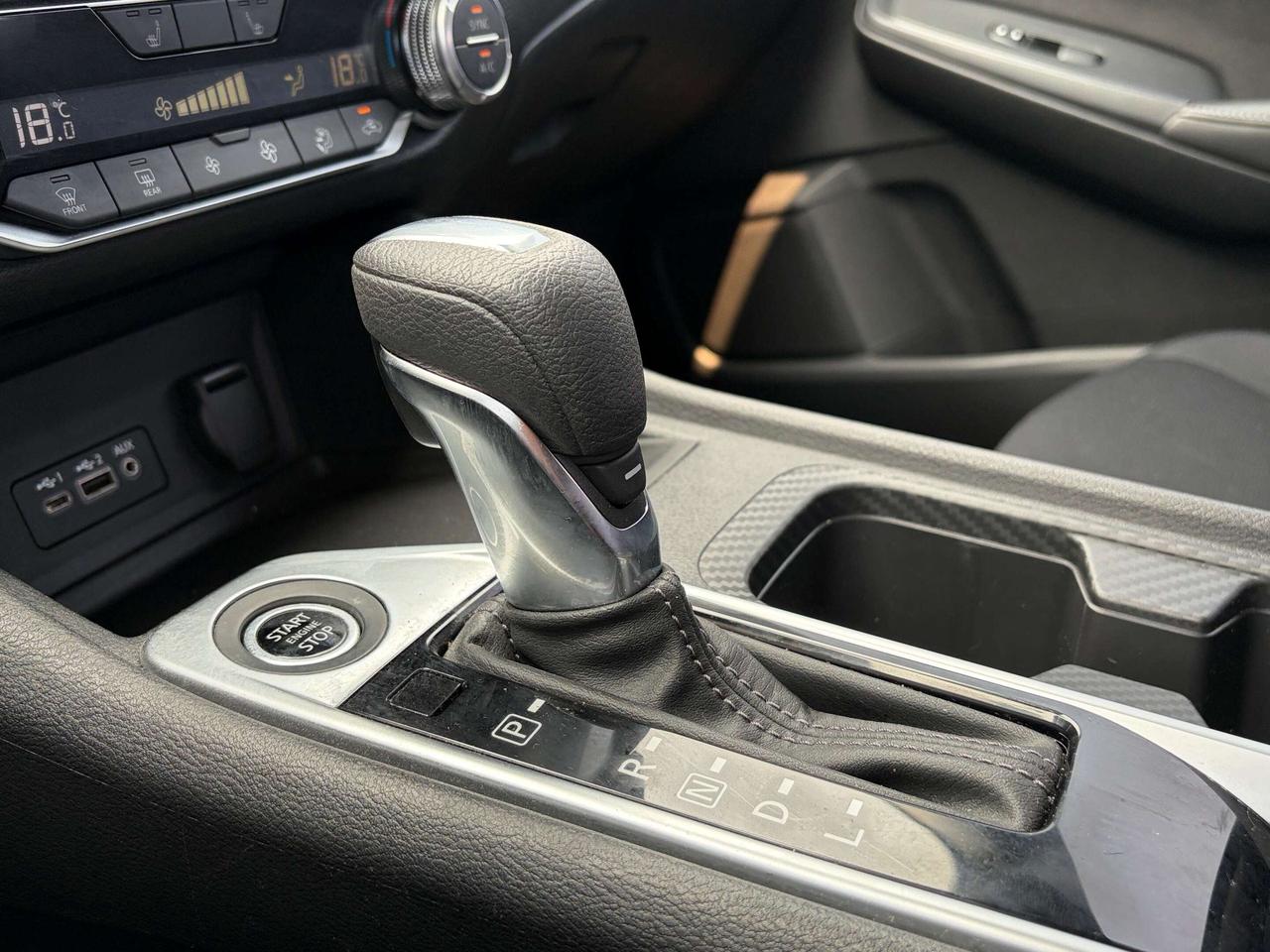 2024 Nissan Sentra SV, REMOTE START, CLEAN CARFAX, CARPLAY! - Photo #16