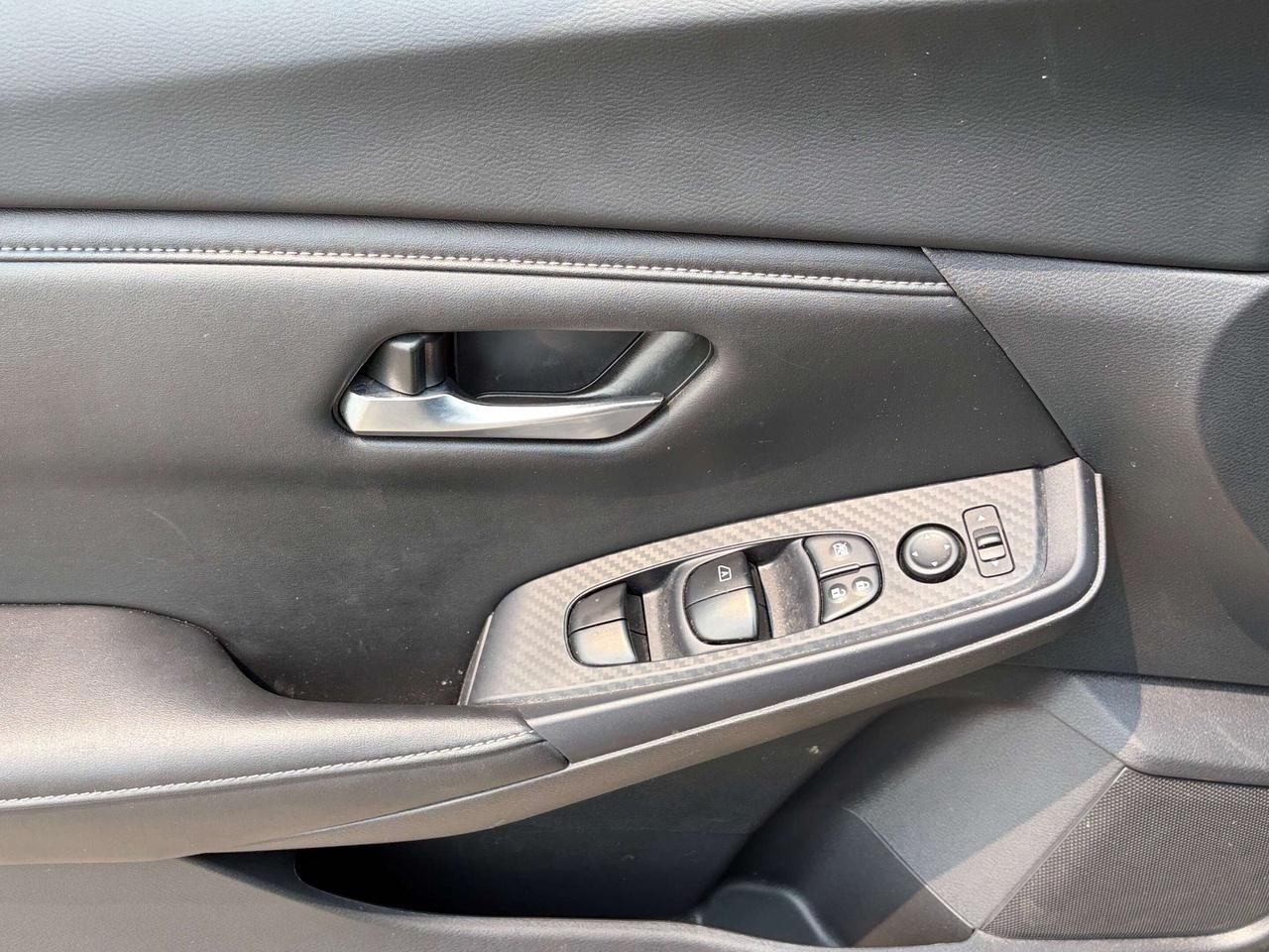 2024 Nissan Sentra SV, REMOTE START, CLEAN CARFAX, CARPLAY! - Photo #13