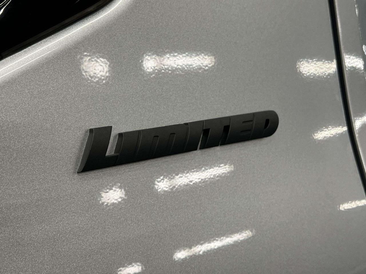 2024 Toyota Tundra LIMITED 4X4 | CREW | COOLED LEATHER | PANO ROOF Photo