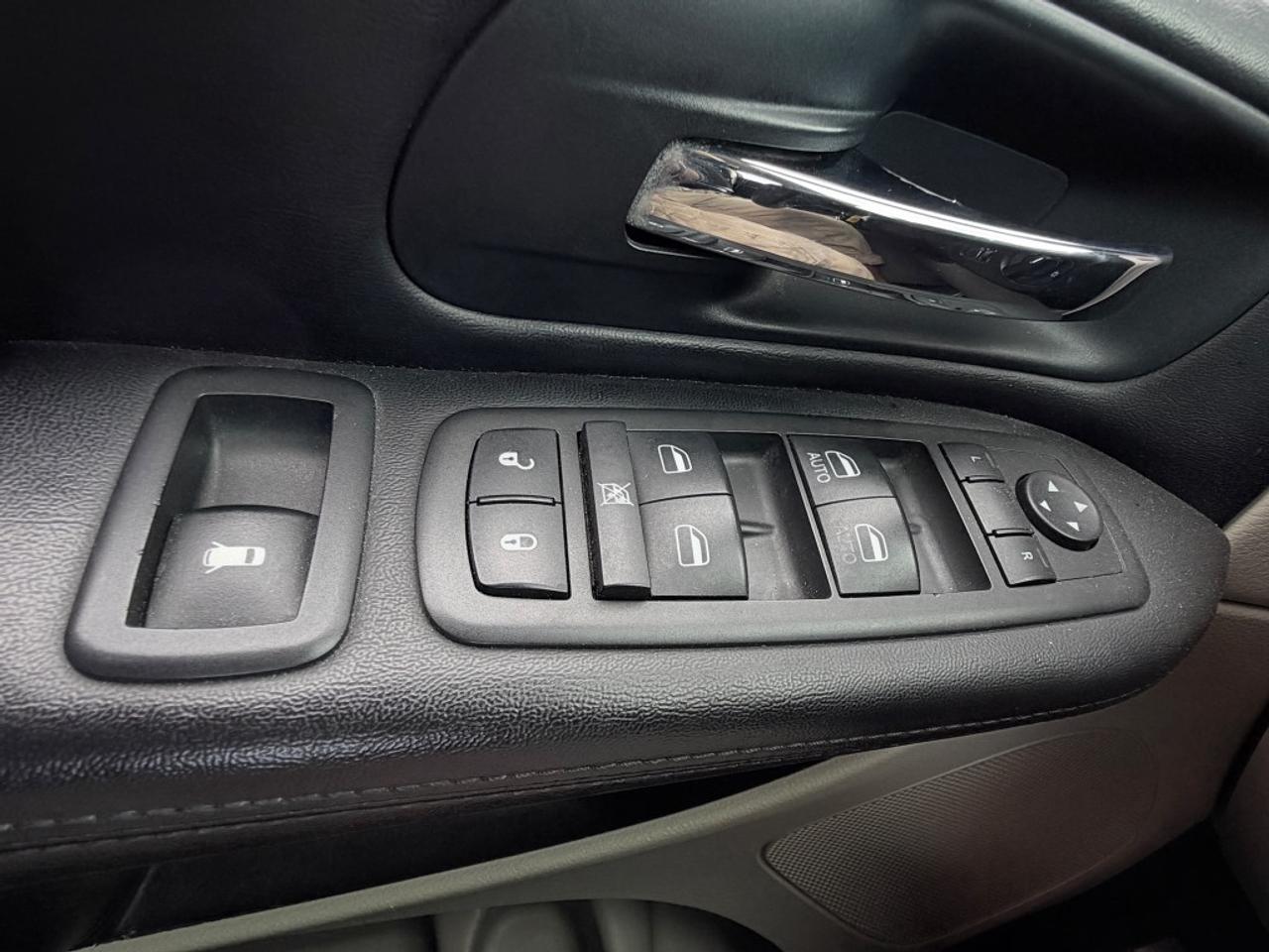 2013 Dodge Grand Caravan SE Front-wheel Drive Passenger Van Automatic Photo