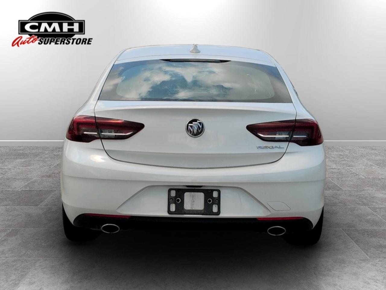2019 Buick Regal Sportback Preferred II Photo