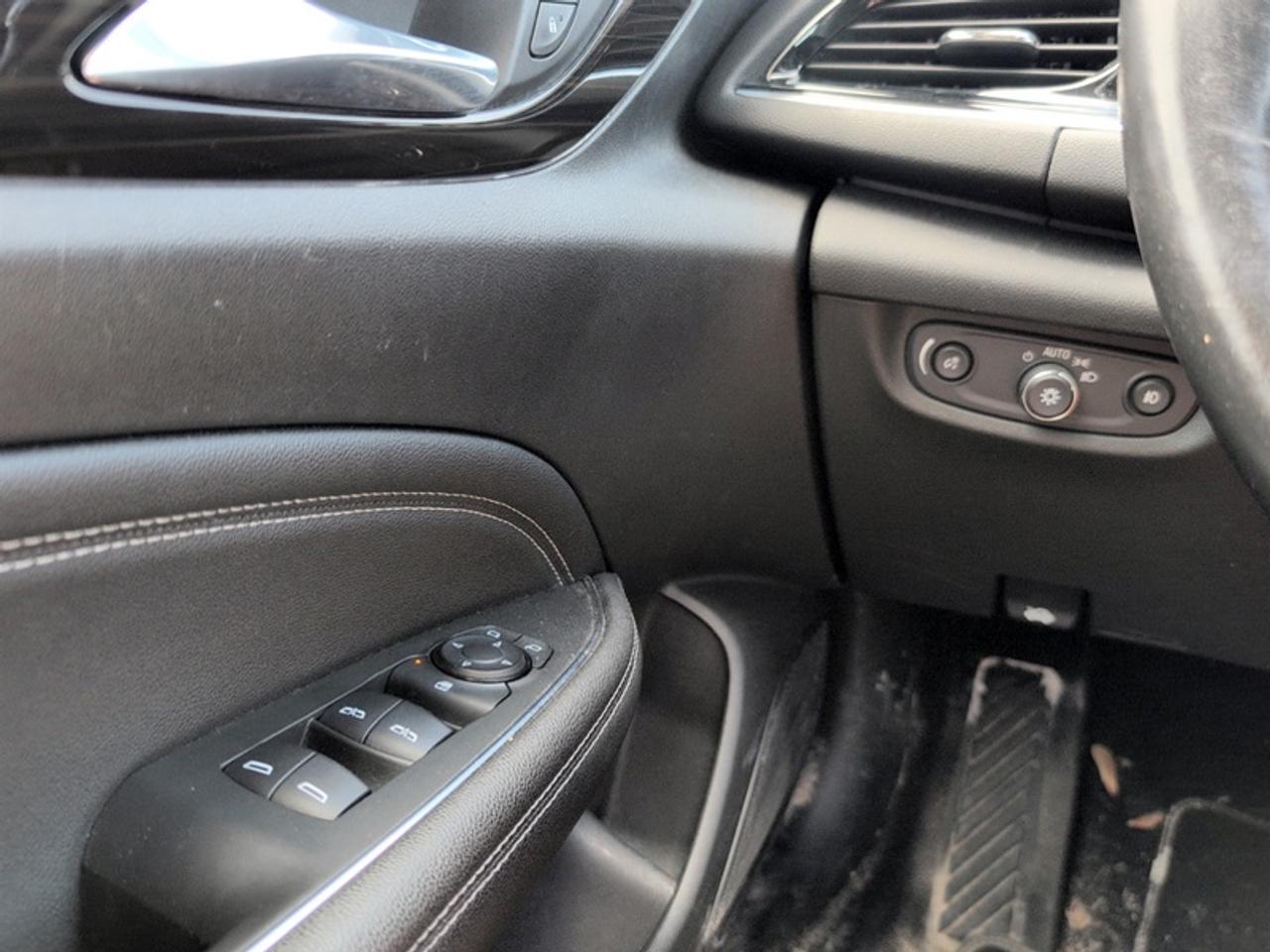 2019 Buick Regal Sportback Preferred II Photo