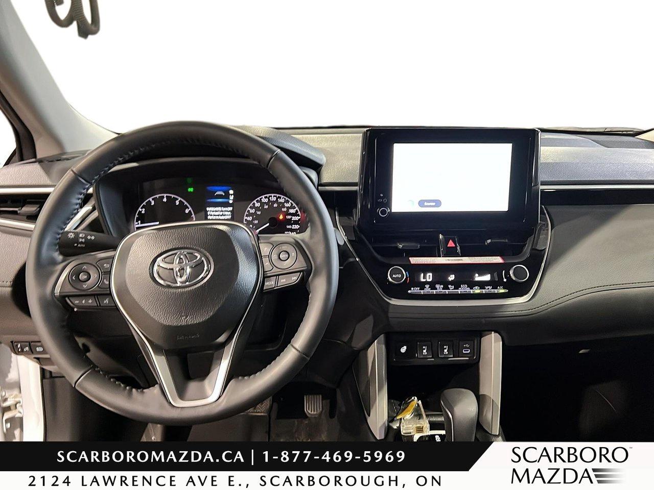 2025 Toyota Corolla Cross LE Photo