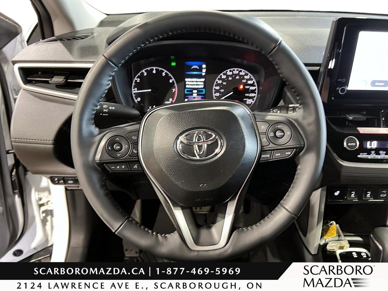 2025 Toyota Corolla Cross LE Photo