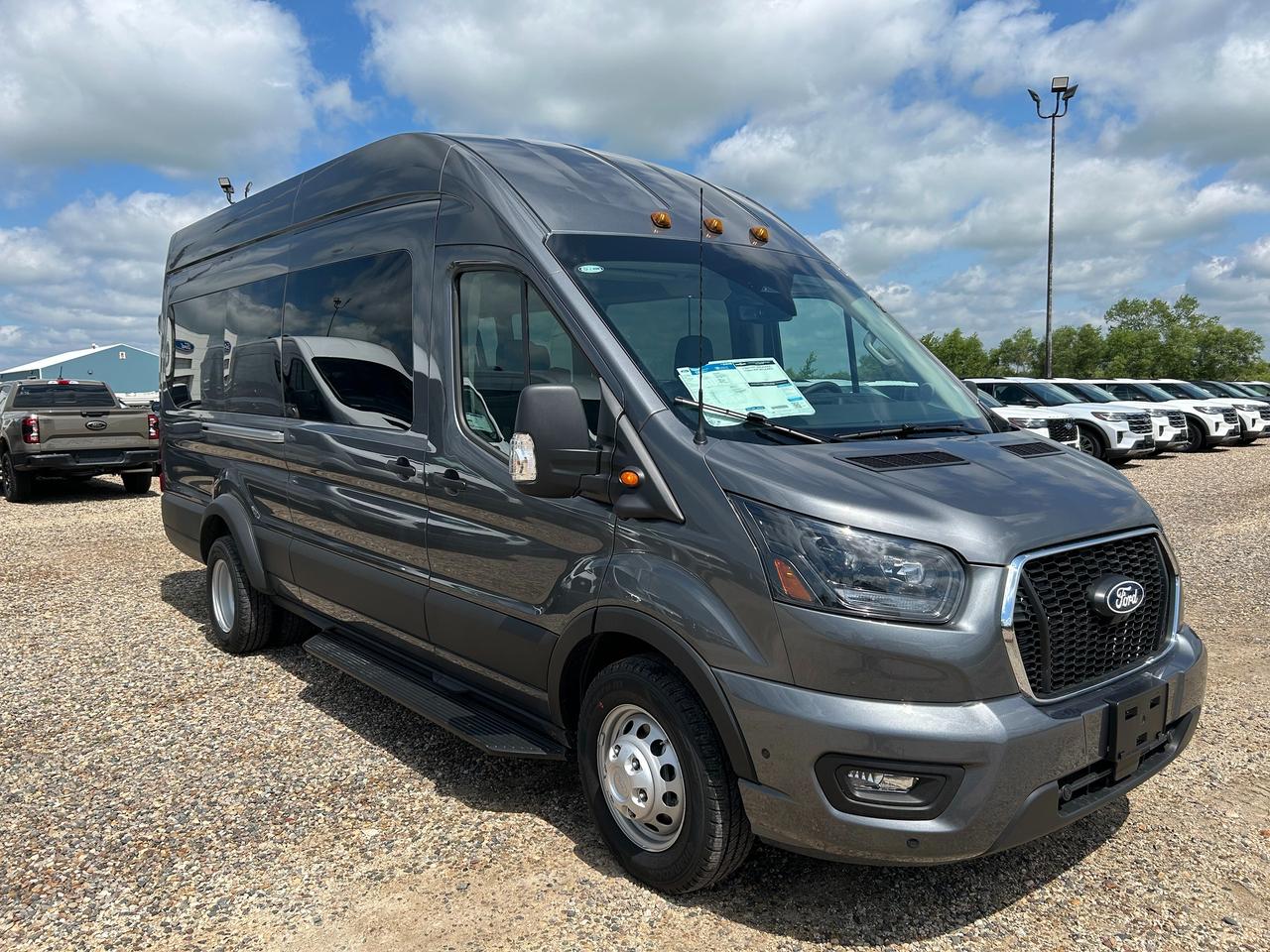2026 Ford Transit Passenger Wagon XLT T-350 HD 148 EL High Roof  DRW AWD 302A Photo