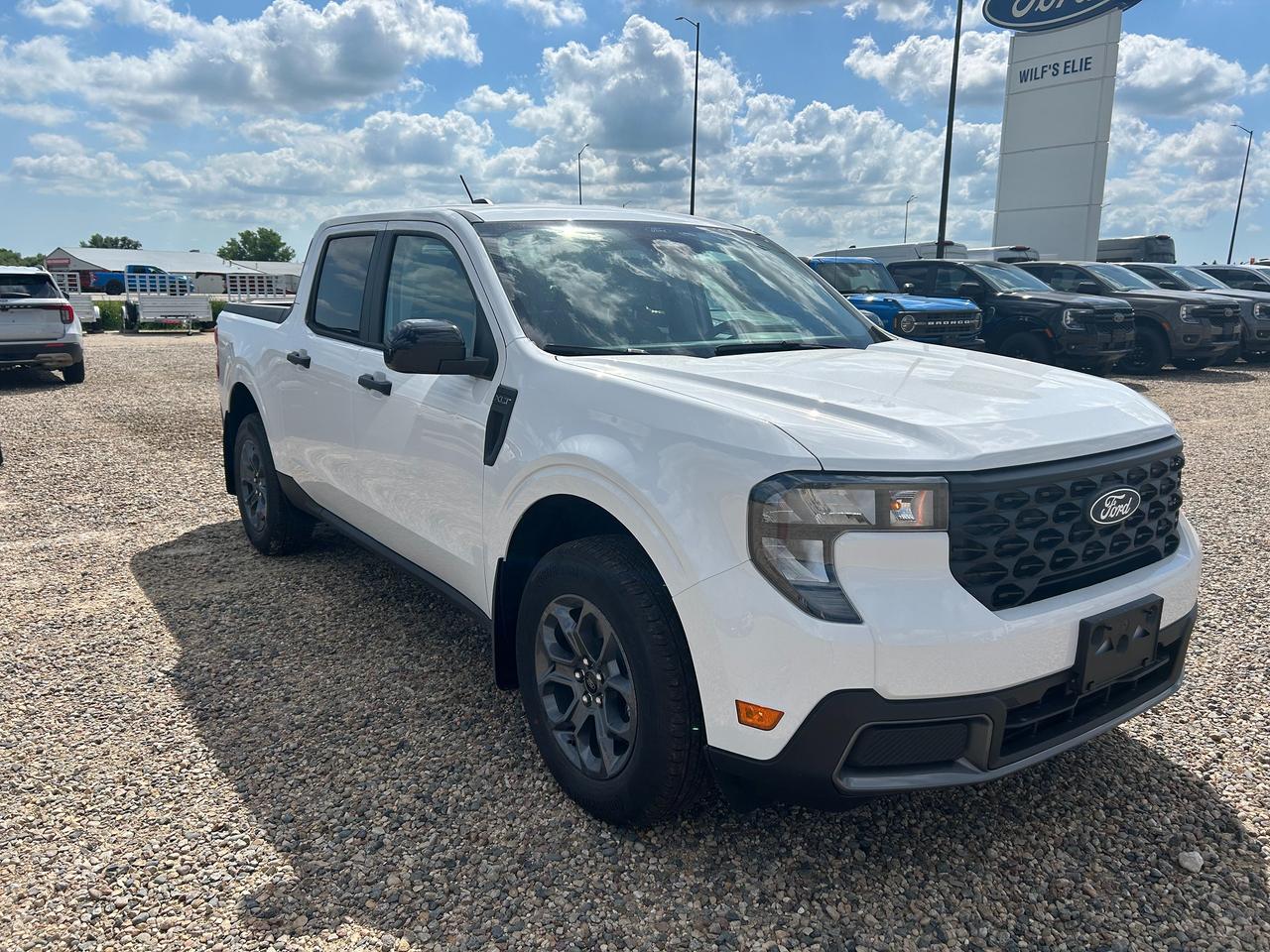 2026 Ford Maverick XLT AWD SuperCrew Photo2
