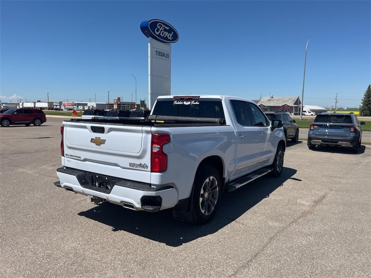 2026 Chevrolet Silverado 1500 High Country  -  Premium Audio Photo5