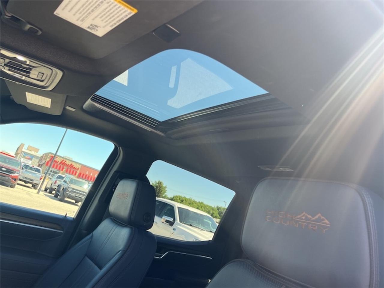2026 Chevrolet Silverado 1500 High Country  -  Premium Audio Photo5