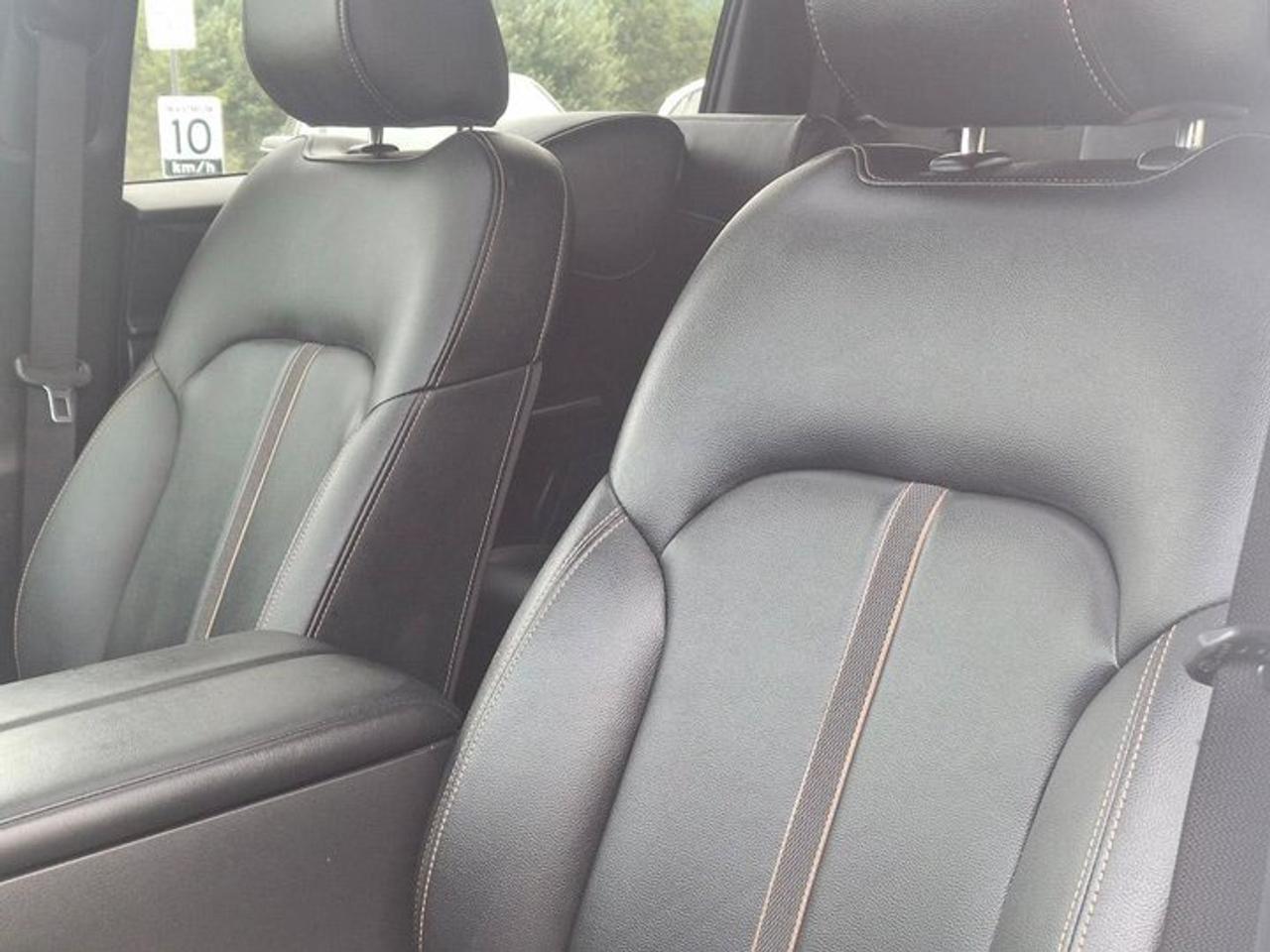 2025 Mazda CX-70 MHEV GS-L AWD | Leather | Sunroof | Adaptive Cruise | Heated Wheel + Seats | CarPlay + Android and More ! Photo