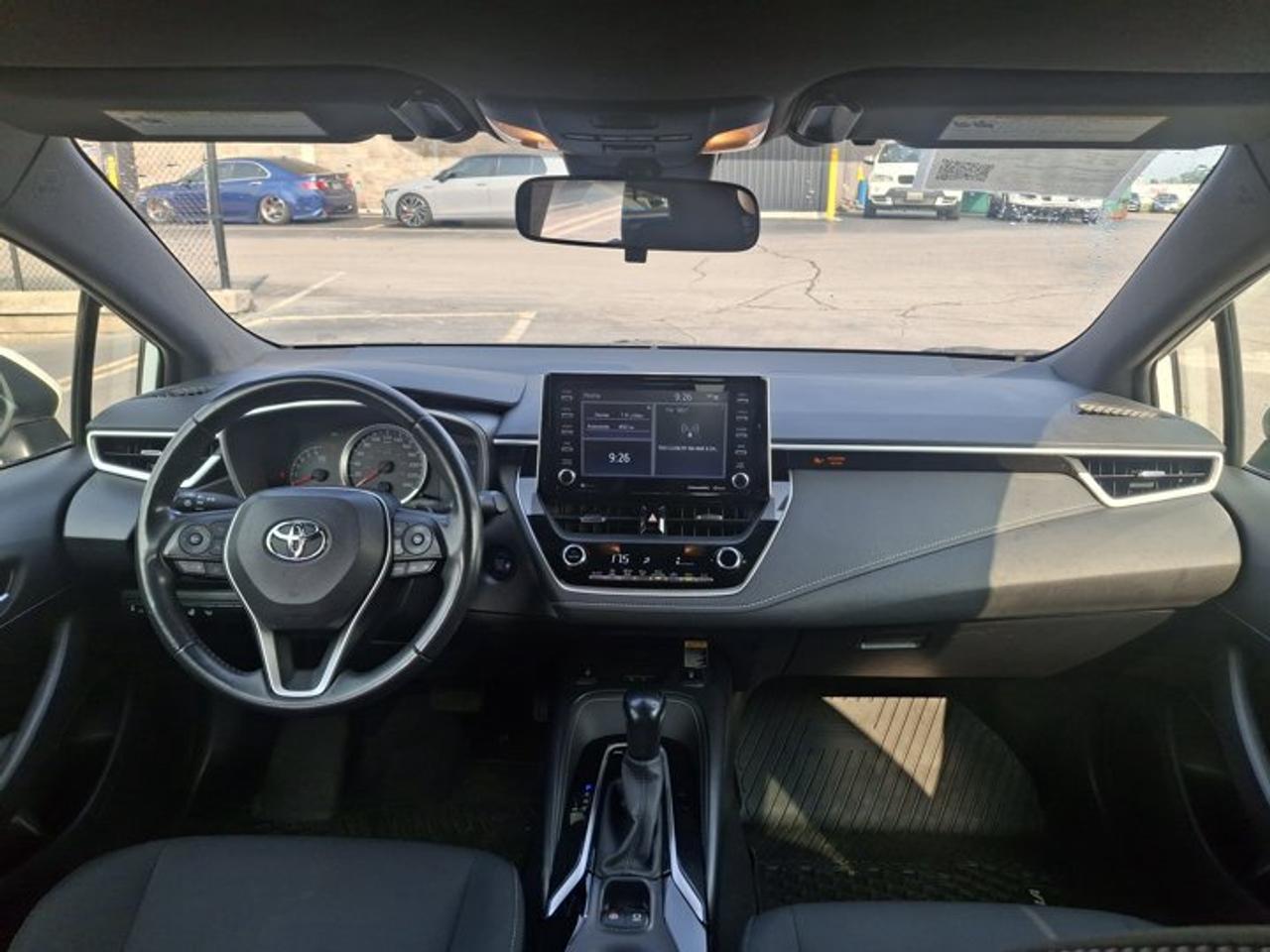 2020 Toyota Corolla Hatchback SE | Upgrade Pkg | Heated Wheel + Seats | Rear Camera | 18" Wheels | Wireless Charger | and More ! Photo