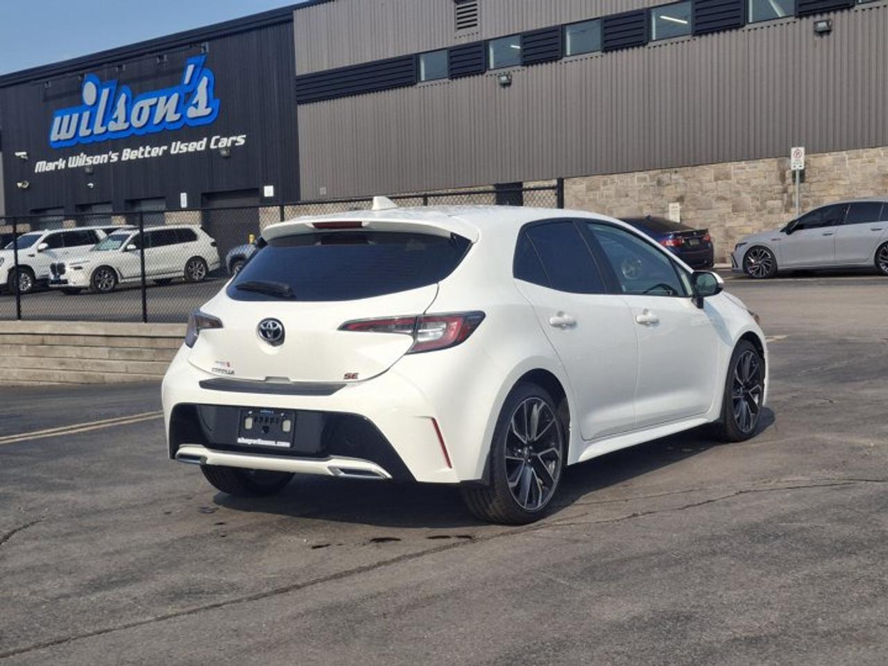 2020 Toyota Corolla Hatchback SE | Upgrade Pkg | Heated Wheel + Seats | Rear Camera | 18" Wheels | Wireless Charger | and More ! Photo