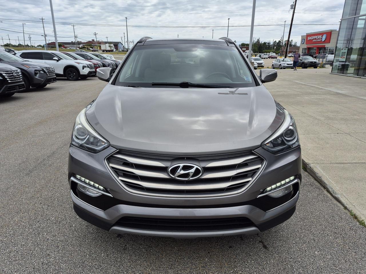 2017 Hyundai Santa Fe SPORT Photo2