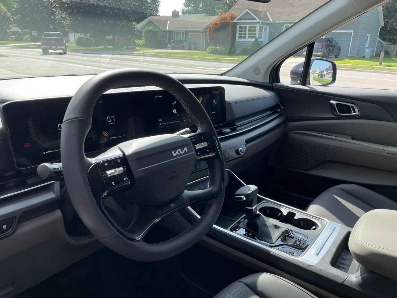2027 Kia Carnival EX FWD Photo