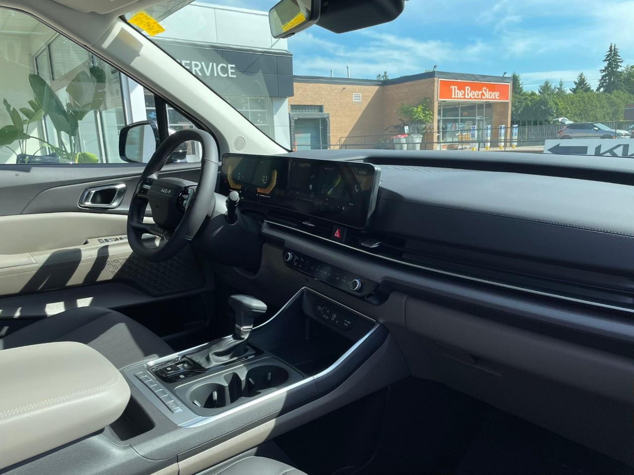 2027 Kia Carnival EX FWD Photo