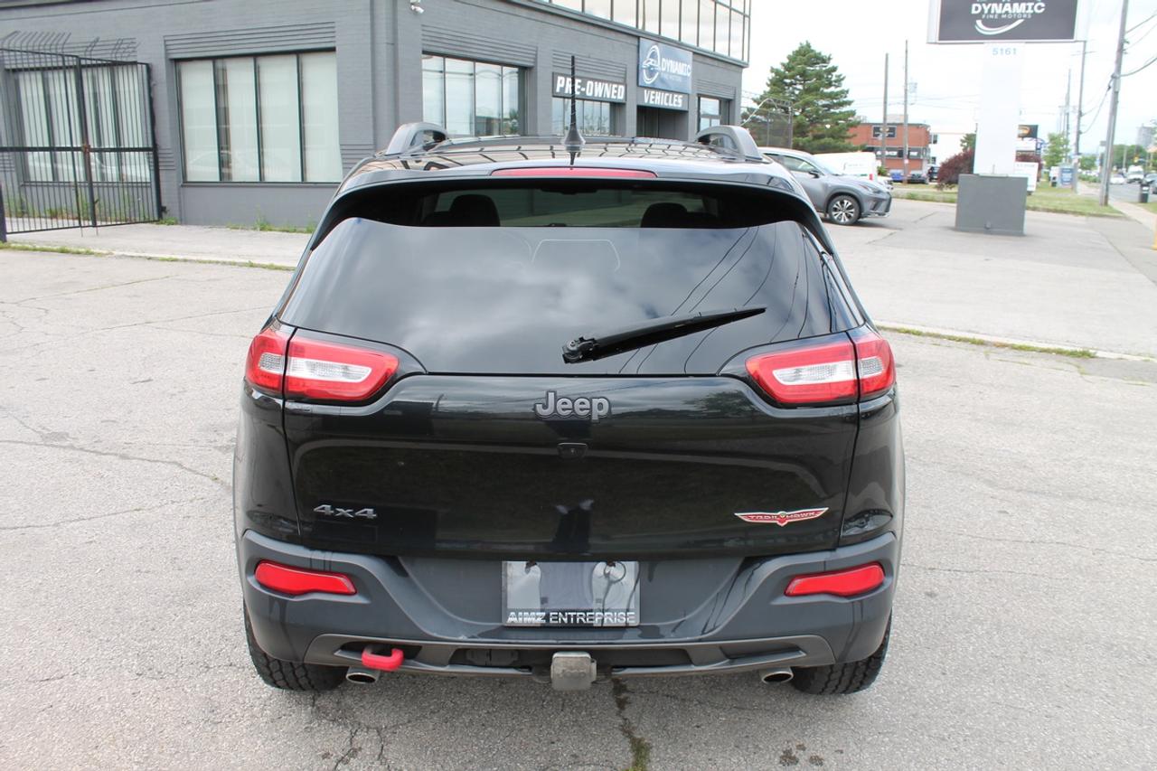 2016 Jeep Cherokee Trailhawk Photo