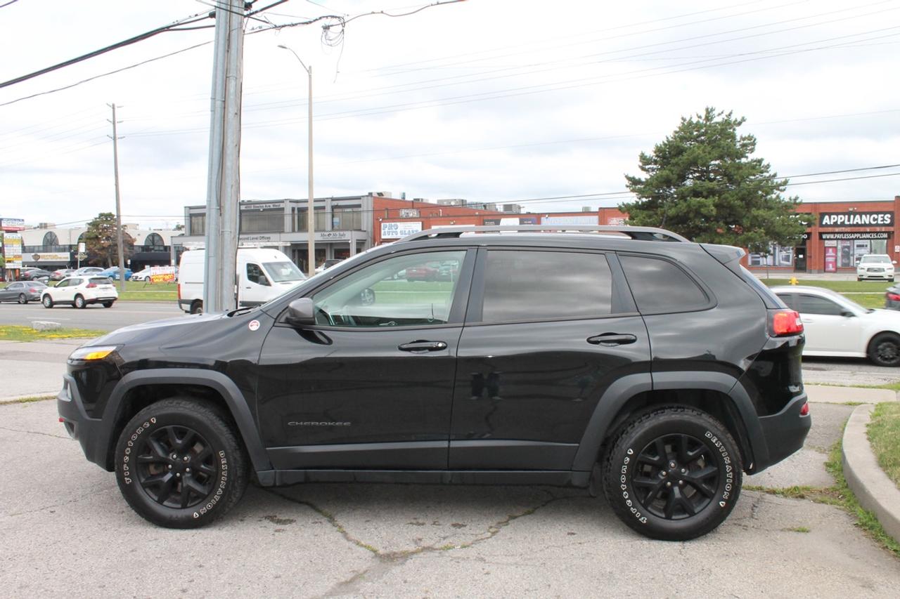 2016 Jeep Cherokee Trailhawk Photo