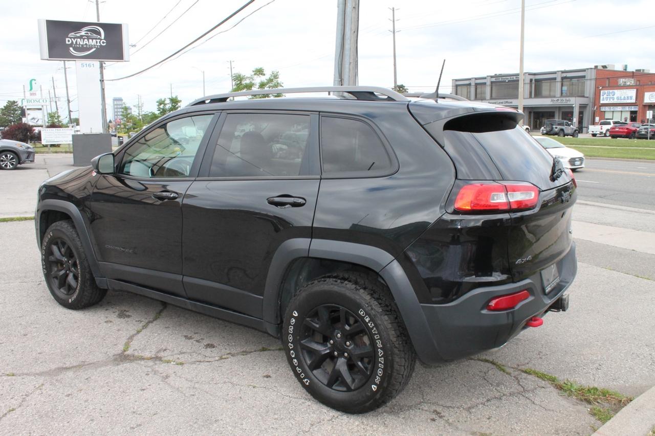 2016 Jeep Cherokee Trailhawk Photo