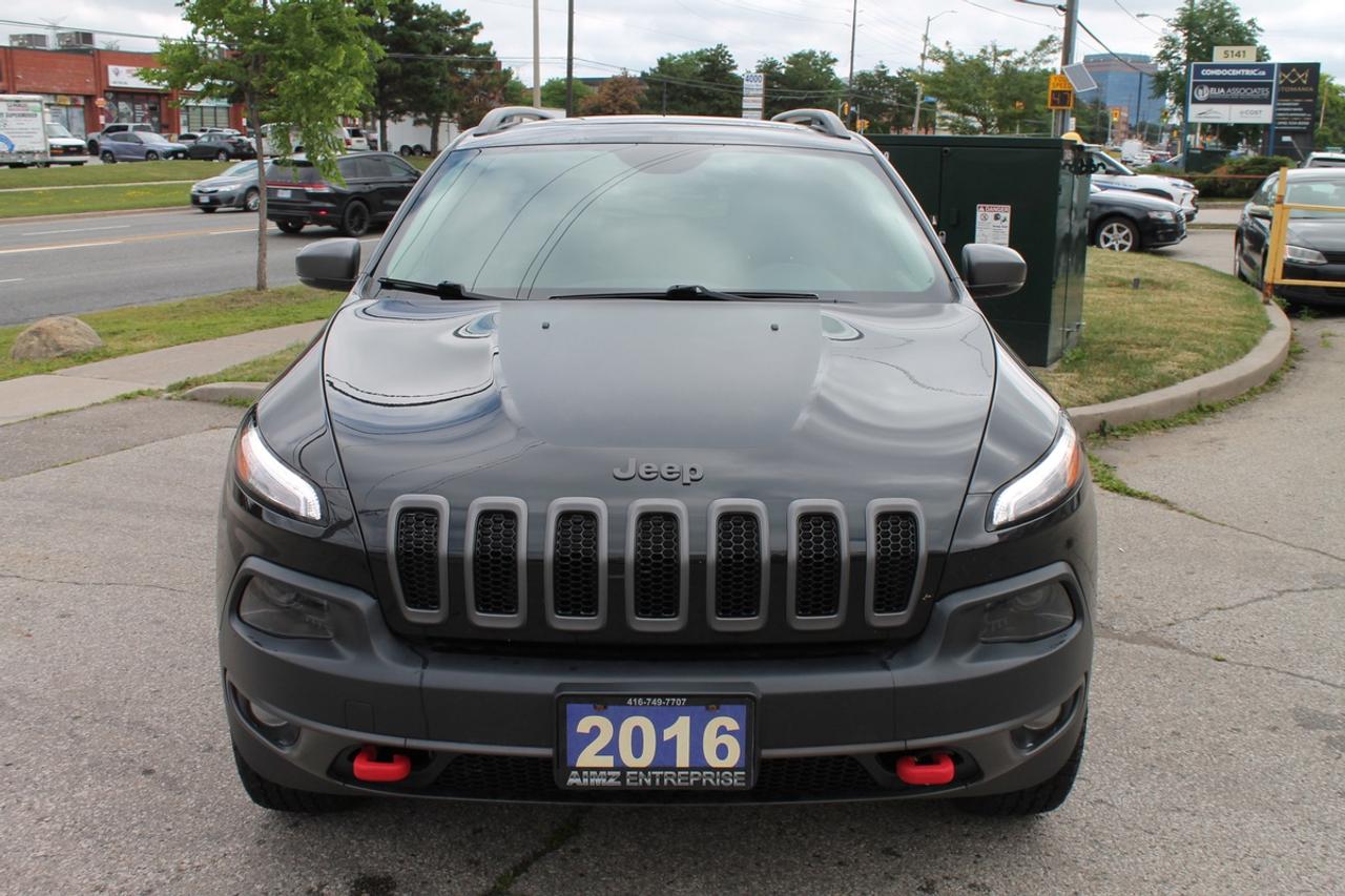 2016 Jeep Cherokee Trailhawk Photo