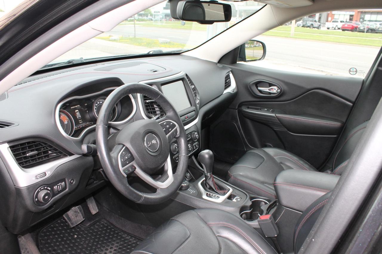2016 Jeep Cherokee Trailhawk Photo