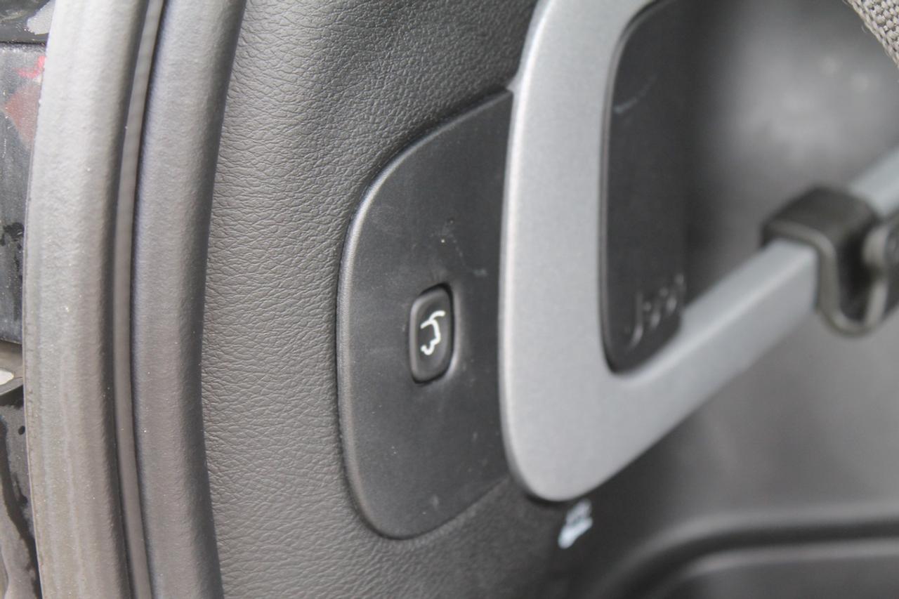 2016 Jeep Cherokee Trailhawk Photo