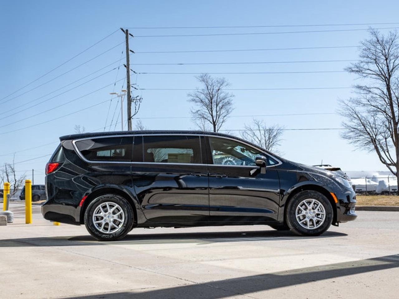 2026 Dodge Grand Caravan SXT Photo