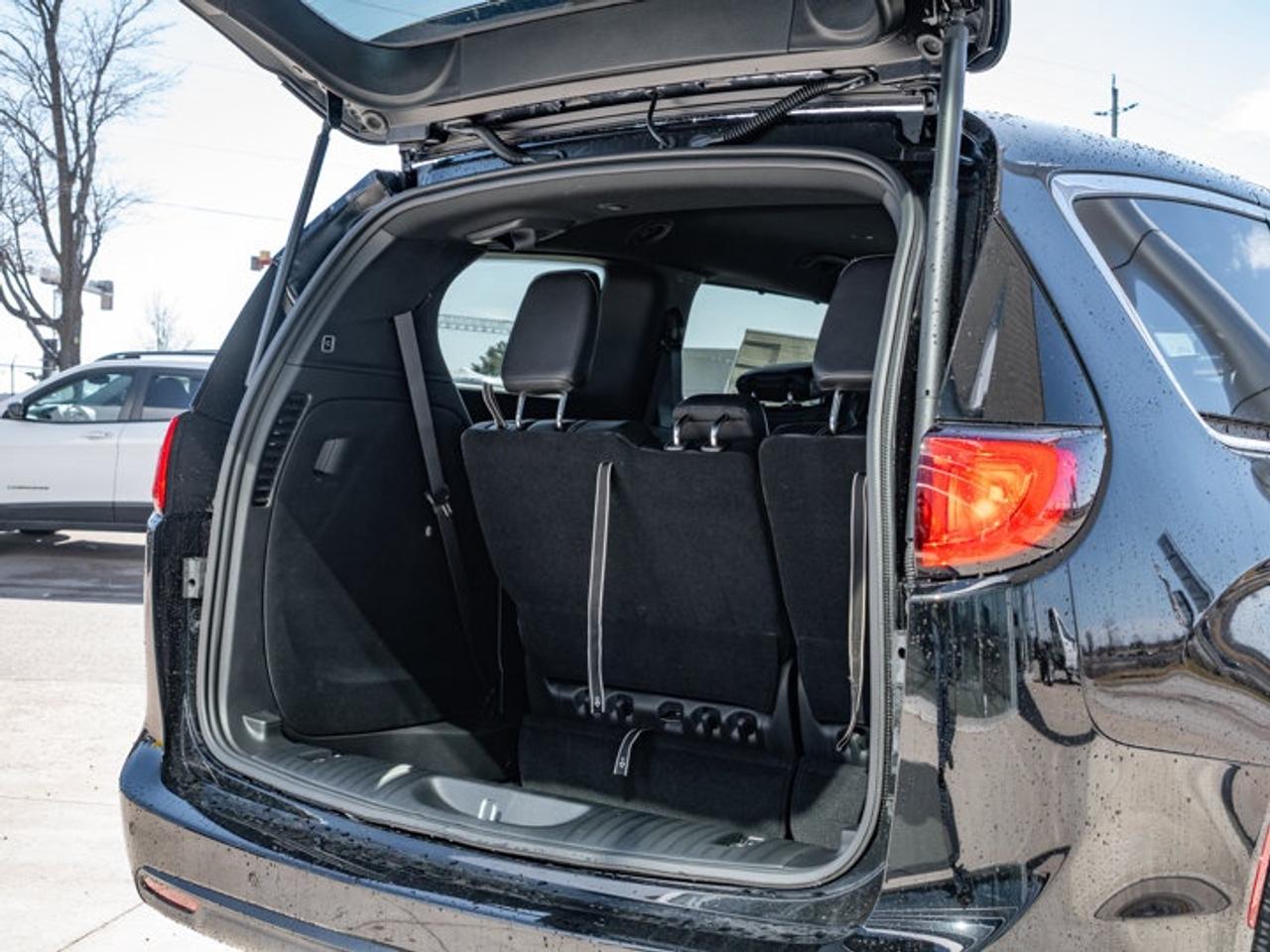 2026 Dodge Grand Caravan SXT Photo