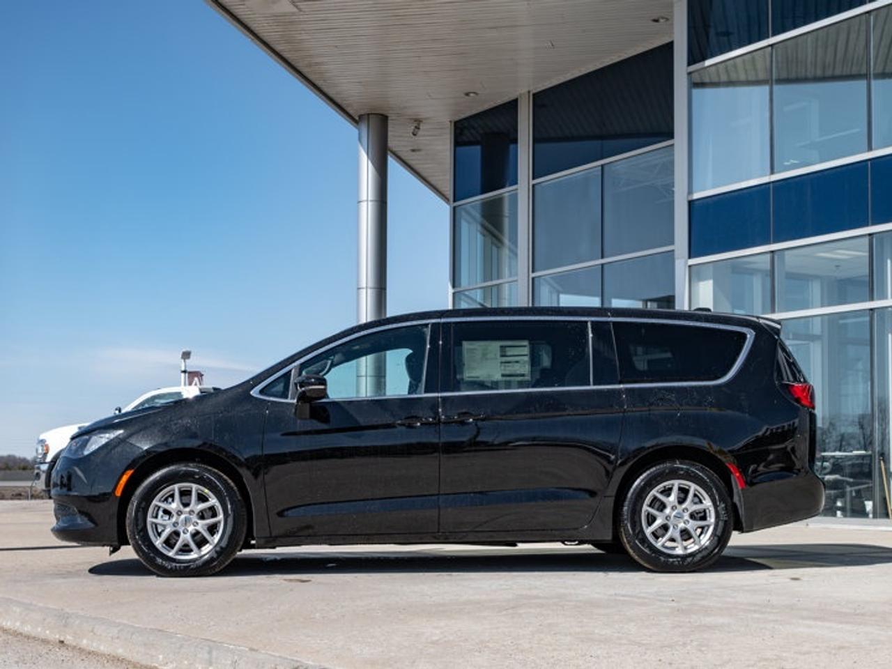 2026 Dodge Grand Caravan SXT Photo