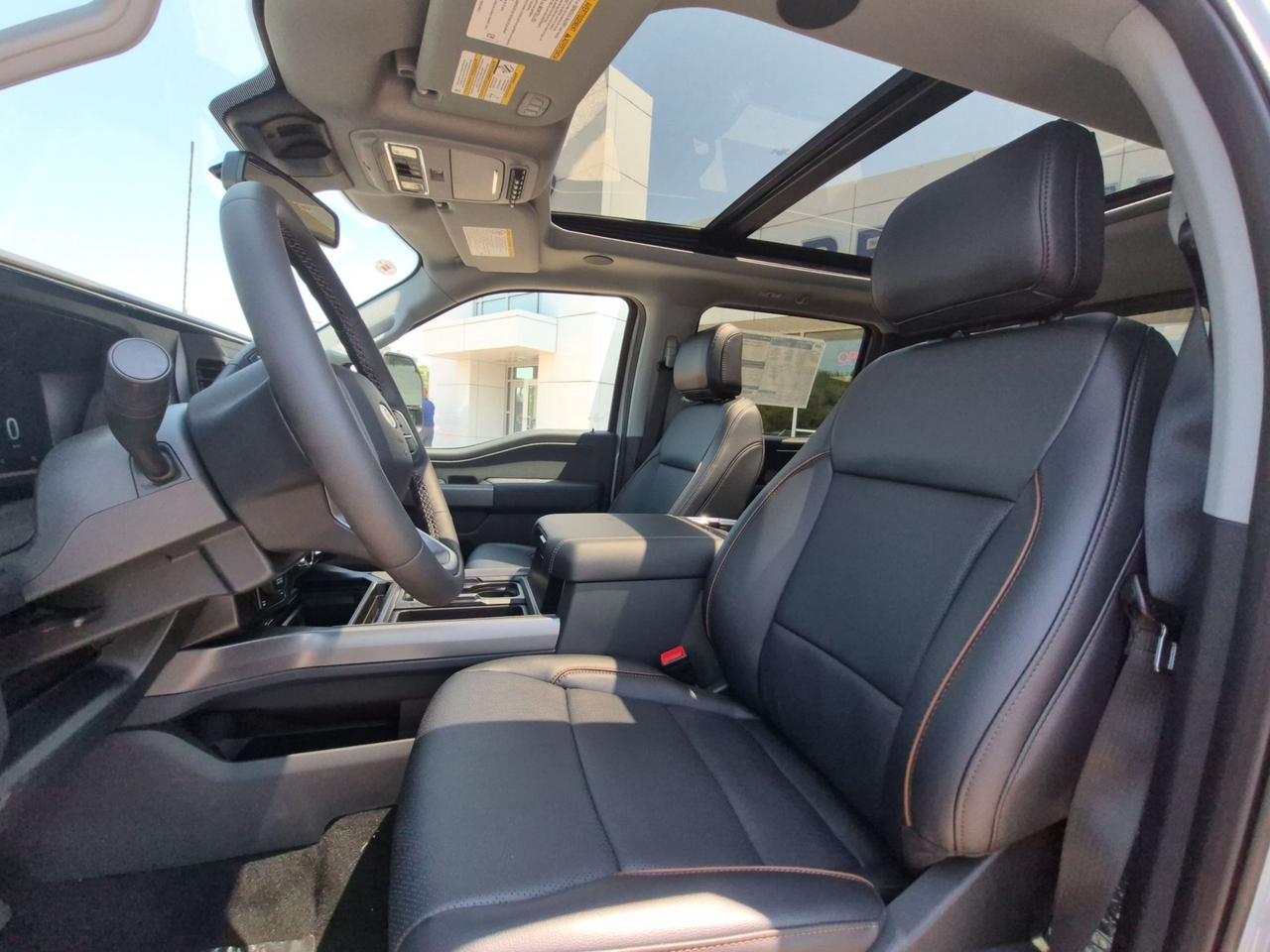 2026 Ford F-250 LARIAT, 6.7L DIESEL, ULTIMATE/PREMIUM PKG,MOONROOF Photo