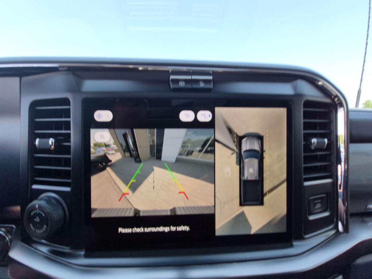 2026 Ford F-250 LARIAT, 6.7L DIESEL, ULTIMATE/PREMIUM PKG,MOONROOF Photo