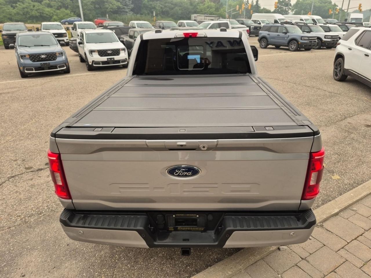 2022 Ford F-150 302A, HEATED SEATS, POWERBOOST HYBRID ENGINE! RARE Photo4