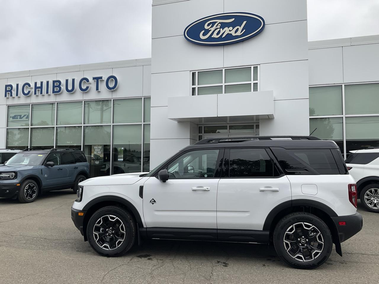 2026 Ford Bronco Sport Outer Banks Photo3