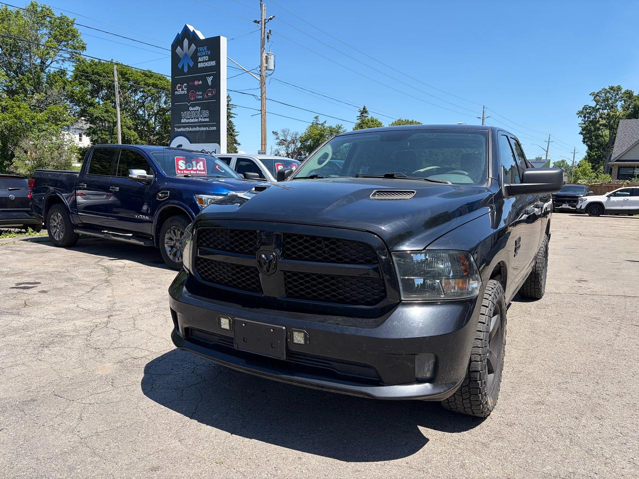 <p class=p1><strong>JC&DC MOTORS</strong>&nbsp;offers a&nbsp;wide assortment of high quality&nbsp;pre-owned&nbsp;vehicles at the most affordable prices.&nbsp;</p><p class=p1>Visit us today in Cobourg and NOW OPEN in Peterborough!&nbsp;</p><p class=p1>Want more details on this specific vehicle?&nbsp;</p><p class=p1><strong>Email: deals@jcdcmotors.com</strong></p><p class=p1><span class=s1><strong>Call or Text Diego at 289-829-1078</strong></span></p><p class=p1><strong>*Sold Certified</strong></p><p class=p1><strong>*Extended Warranty Available &nbsp;</strong></p><p class=p1><strong>*Financing Available&nbsp;</strong></p><p class=p1>*Price excludes taxes and licensing fees*</p>