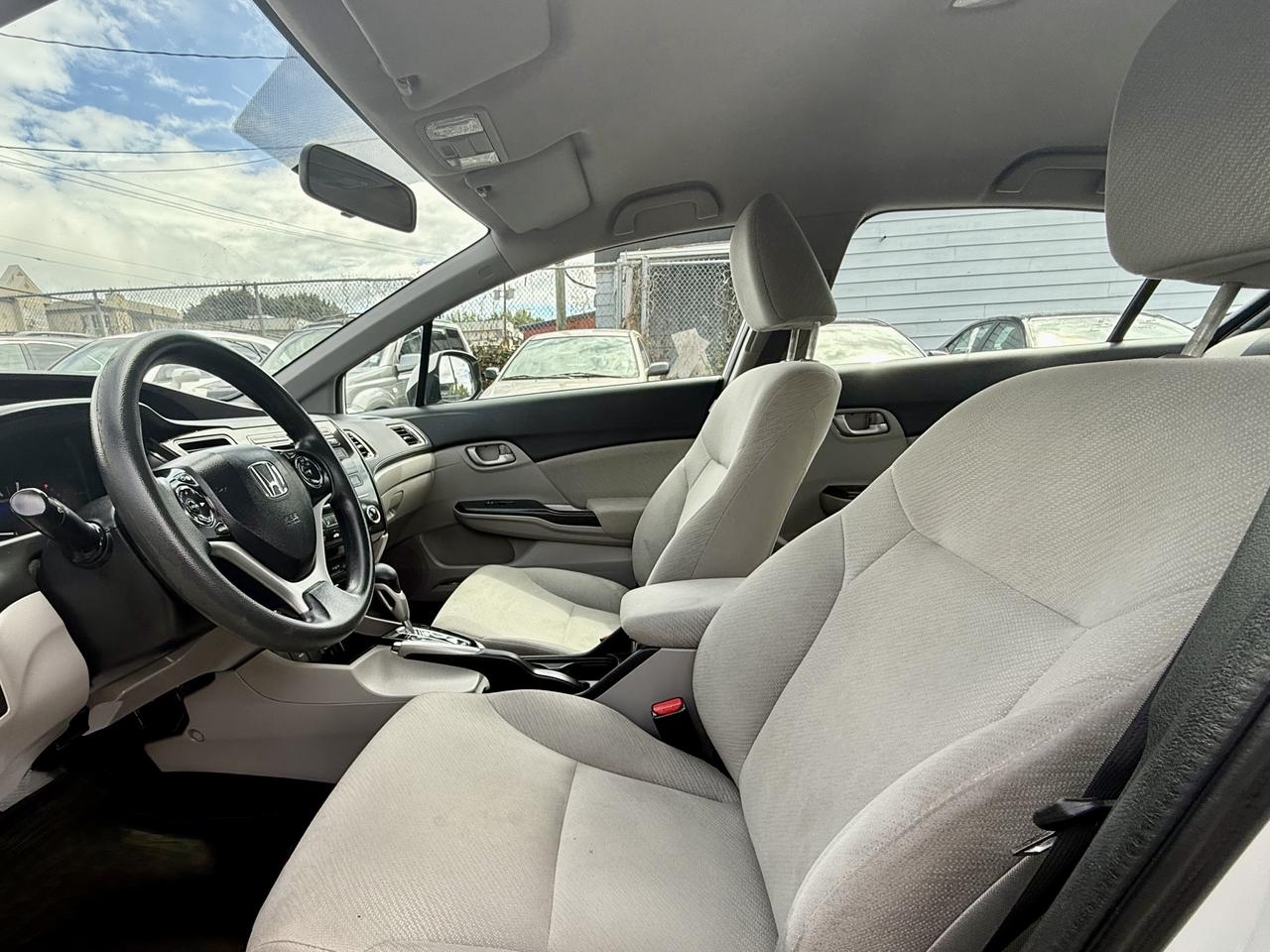 2013 Honda Civic FINANCING AVAILABLE Photo9