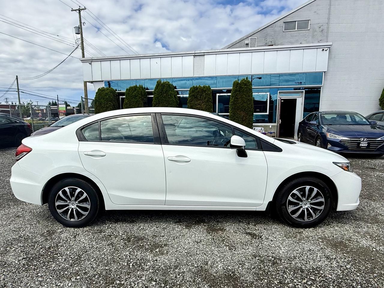 2013 Honda Civic FINANCING AVAILABLE Photo4
