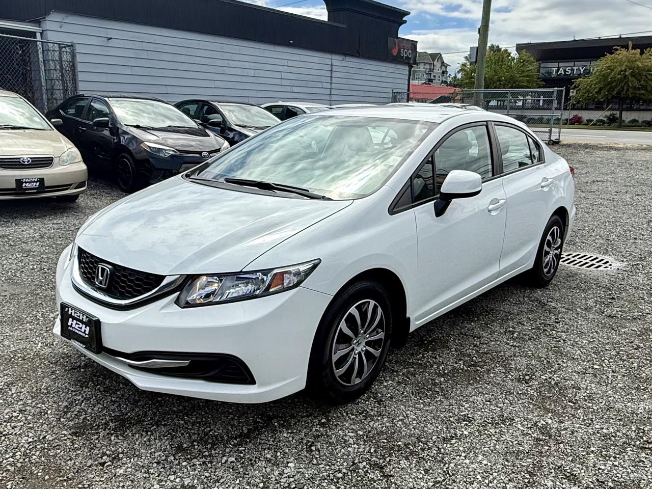 2013 Honda Civic FINANCING AVAILABLE Photo1