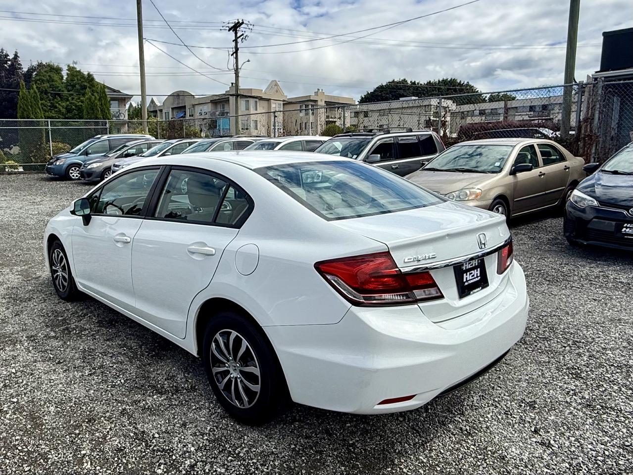 2013 Honda Civic FINANCING AVAILABLE Photo7