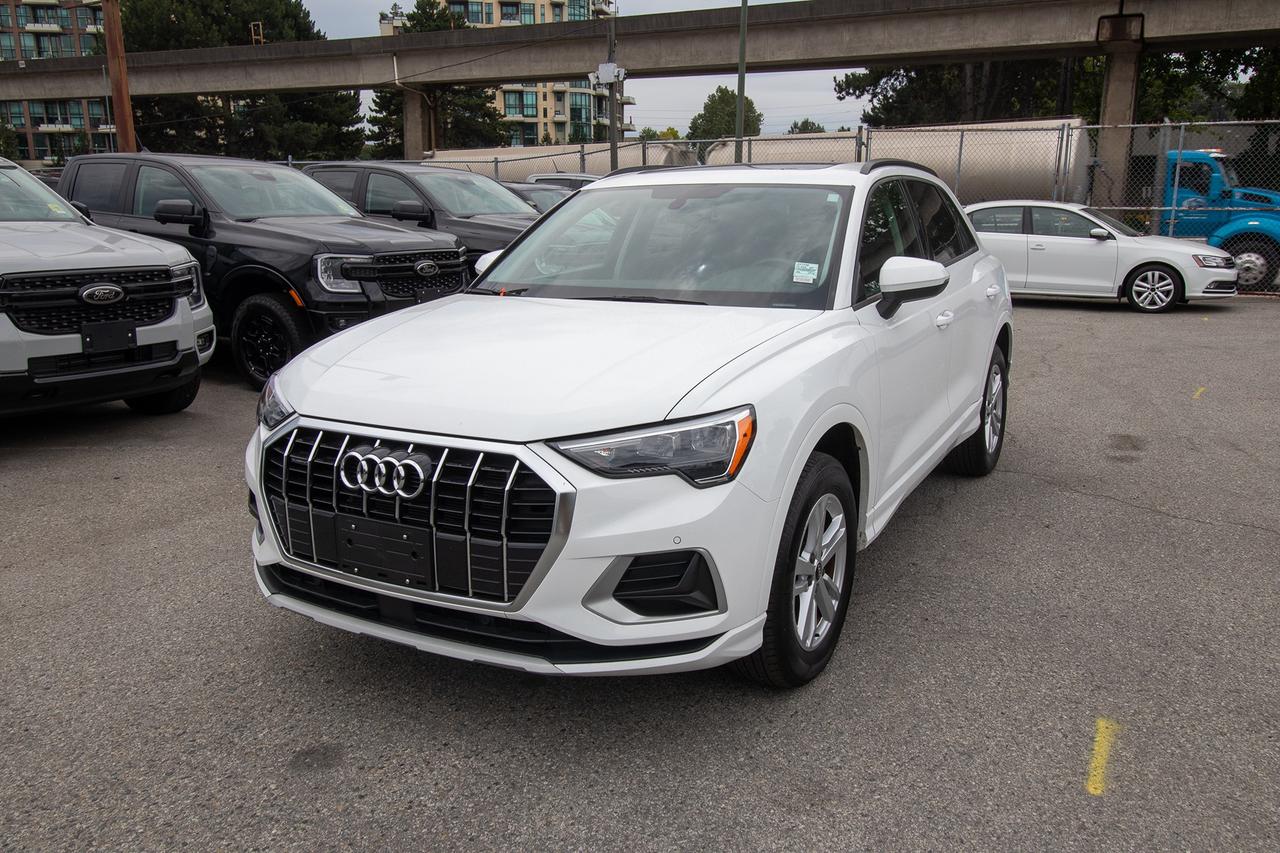 2022 Audi Q3 Komfort 40 TFSI quattro Photo0
